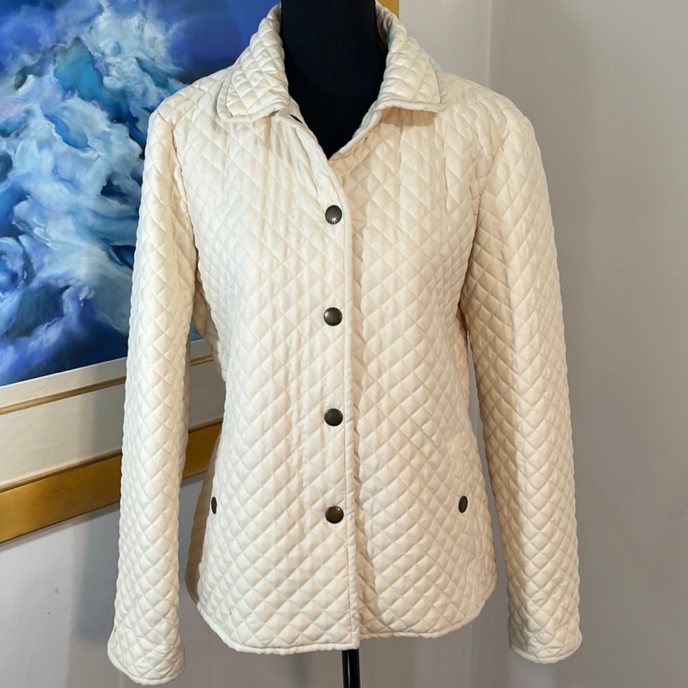 White quilted and lined jacket, synthetic insolation, Chaps brand, size LG